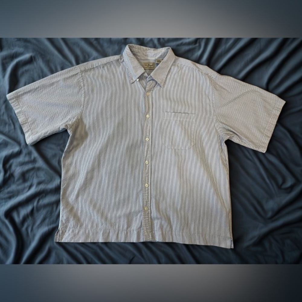 L.L. Bean Men's Light Blue Casual Shirt